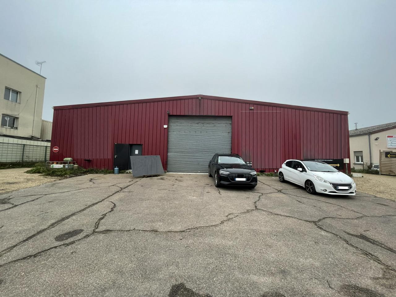 Local d'activité Les Essarts-le-Roi 500m² Location local d'activité Les Essarts-le-Roi Yvelines OLACT2207620 0